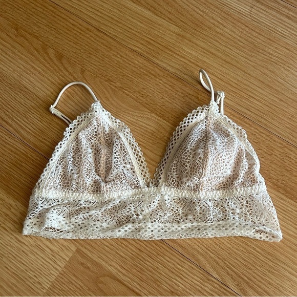 Victoria’s Secret Pink Ivory Lace Bralette XS/Small - Picture 1 of 4